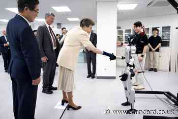 Anne’s royal encounter with humanoid robot on trip to South Korea