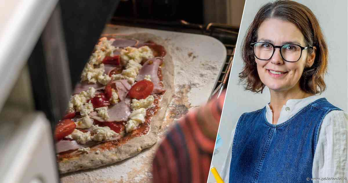 Knapperige pizza’s door de pizzasteen, maar hoe maak je die eigenlijk schoon?