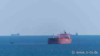Drohnentruppen melden 20 Treffer: Ukraine nimmt russische Tanker im Schwarzen Meer ins Visier