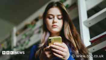 Don't panic - five ways to stop your kids' endless scrolling