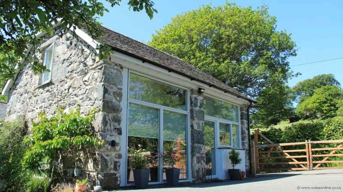 'Wonderful' barn conversion overlooks 'panoramic view of the mighty Cadair Idris'