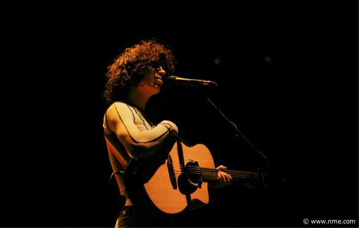 Jacob Alon announces double ‘Live From The Roundhouse’ album and shares stunning cover of Nirvana’s ‘All Apologies’