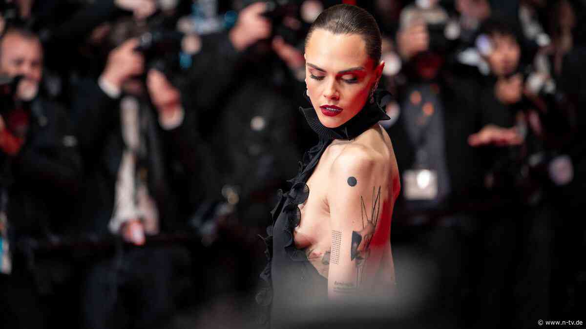 "Ich liebe meine Vagina": Cara Delevingne legt im US-"Playboy" ab