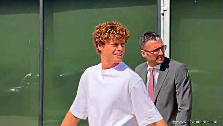 Sinner avvistato al J Medical: ha fatto dei nuovi controlli. Ora va in vacanza, poi inizia la missione Us Open
