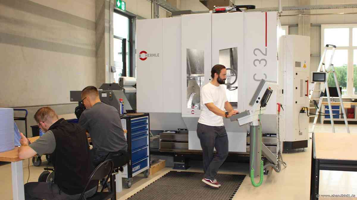 Produktionsstart: Hightech-Fabrik startet im Harburger Hafen