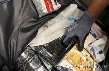 HZA-B: Verstecktes Bargeld - Der ZOLL stellt 350.000 Euro Bargeld im Fernreisebus sicher