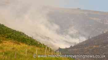 Dovestone and Tintwistle moor fires LIVE as new update says firefighters making progress amid major incidents