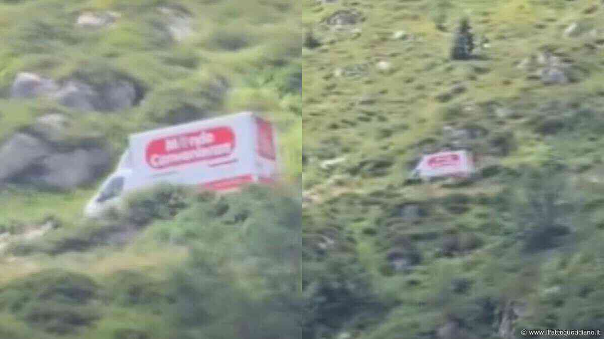 Si affida a Google Maps e finisce con il furgone al Rifugio Dordona, a circa 1960 metri di altitudine