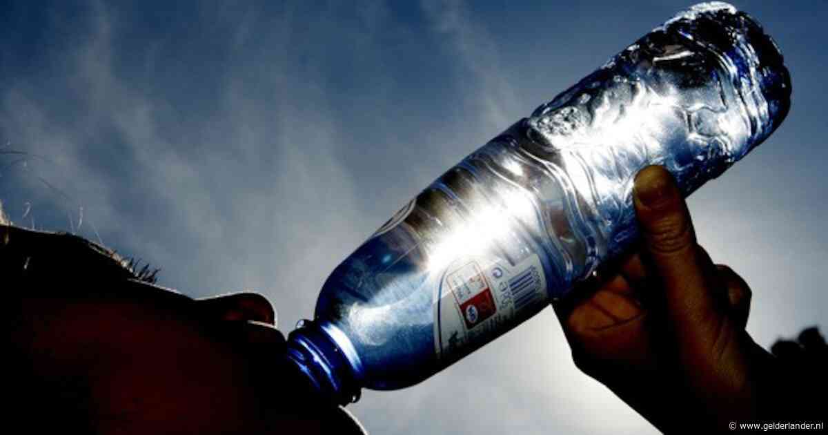 Arnhem hamert op hitteprotocol voor festivals; ‘5,75 euro voor flesje water is buiten proportie’