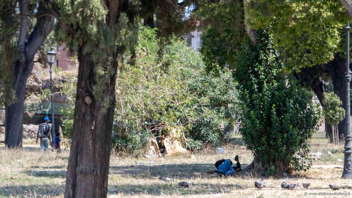 Fermato l’aggressore di donne tra Colle Oppio e la metro Cavour a Roma: è un 30enne che viveva nel parco