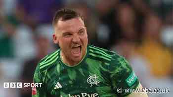 Patterson-White signs new Nottinghamshire deal