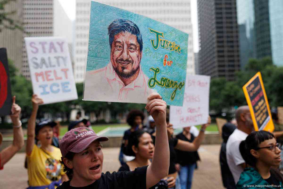 Trump defends traffic stops as ICE pauses them in the wake of two deadly shootings