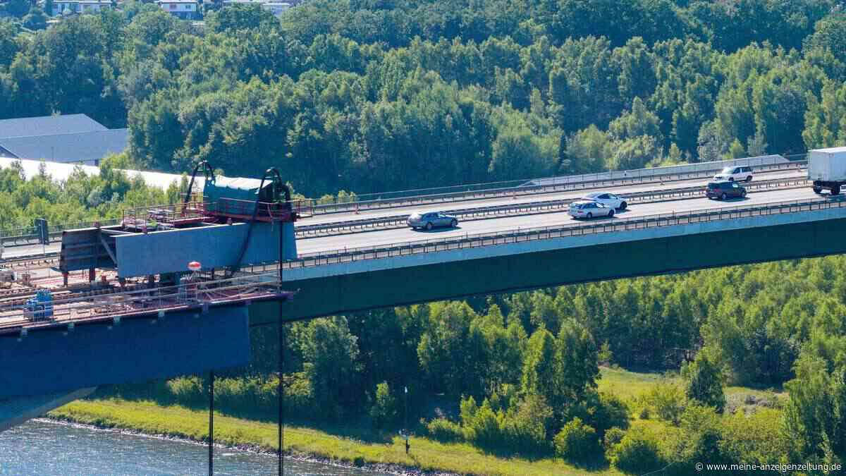 Lückenschluss der Rader Hochbrücke: Die Bilder zum Einhub an der A7