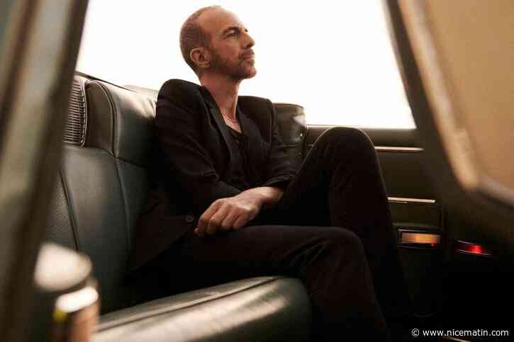 « Je m’en suis voulu au départ… » : dix ans après l’attentat de Nice, le chanteur Calogero revient sur l’émotion qui lui avait coupé la voix lors de l’hommage de 2017 place Masséna