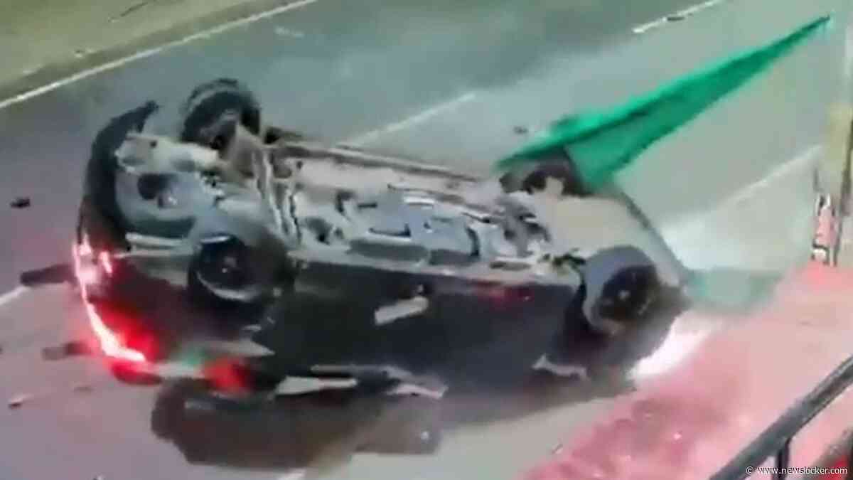 Dramatische beelden: auto slaat over de kop