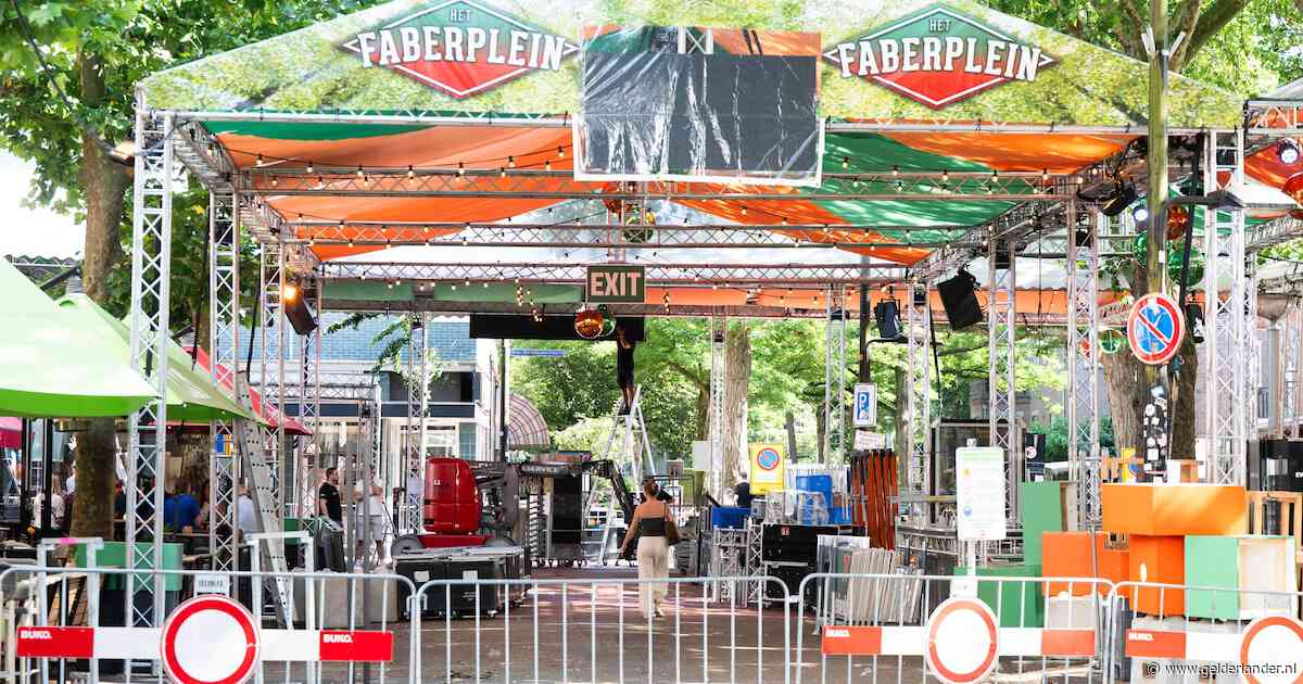Van het eiland tot de Molenstraat: de feesttenten schieten uit de grond voor de Vierdaagsefeesten