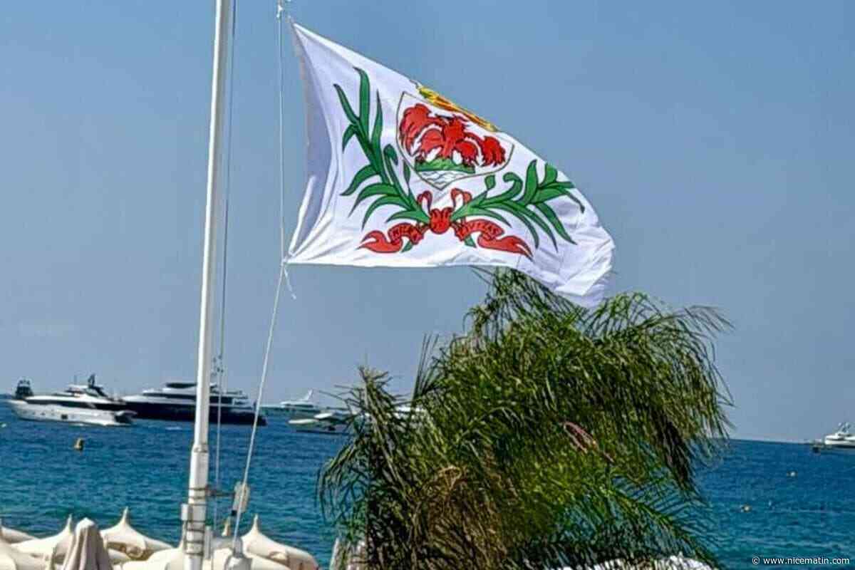 En hommage aux victimes de l’attentat de Nice, le drapeau niçois flotte sur les plages de Cannes
