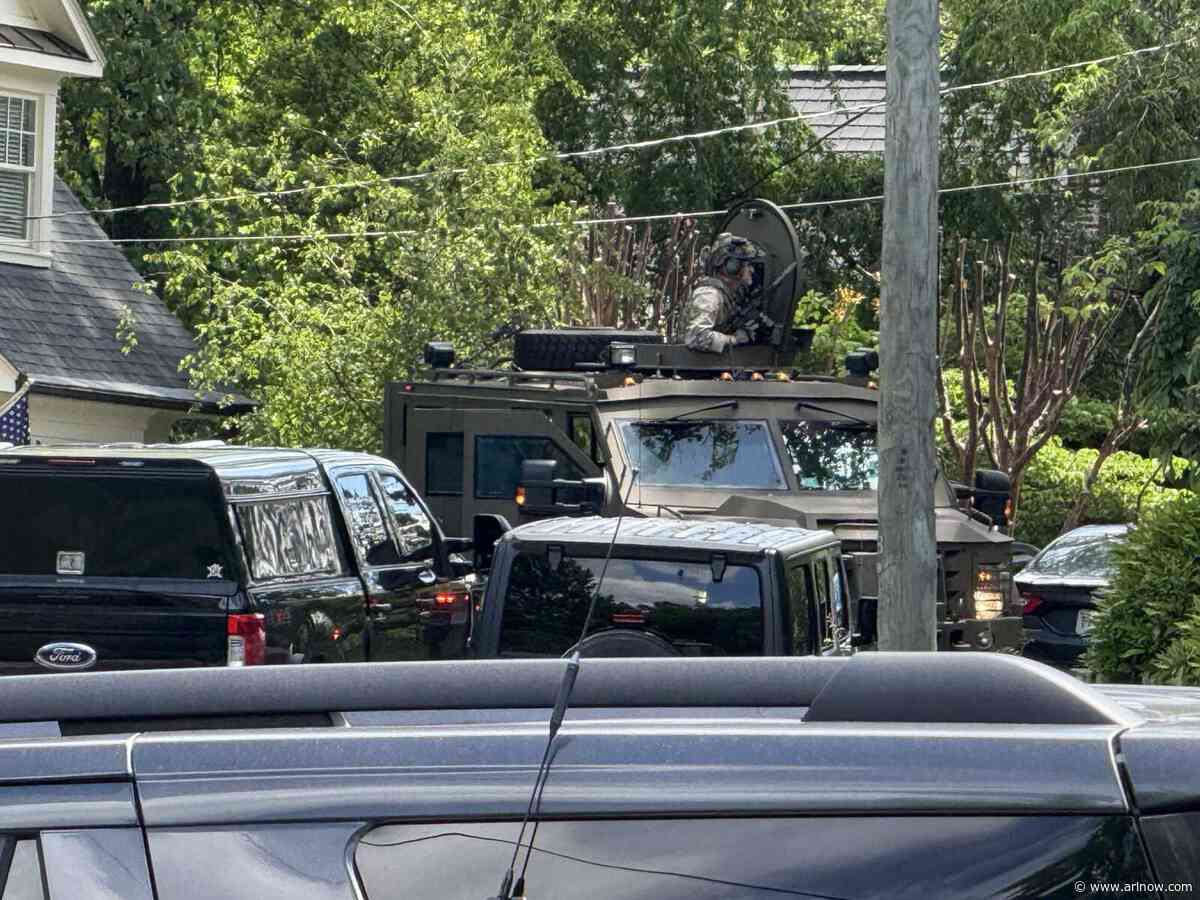 Arlington man who had standoff with FBI sentenced for sexually exploiting minors