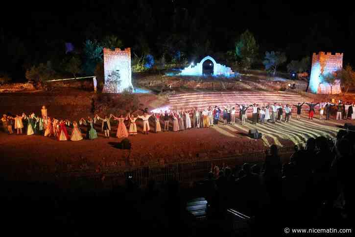 Une centaine de figurants sur scène : le spectacle son et lumière Le Veilleur du Rocher retrace l’histoire de ce village du centre Var