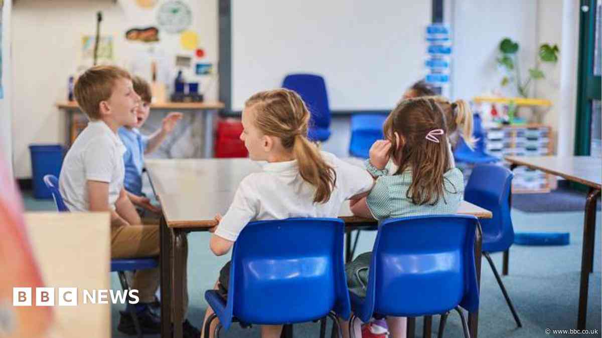 Free school meal pupils falling further behind their peers, report warns