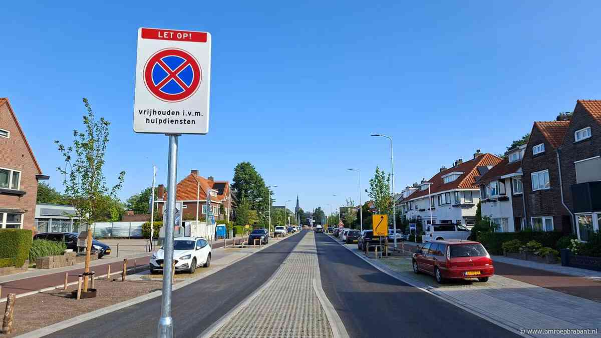 Parkeren op deze middenberm? Eerst waarschuwing, straks een boete