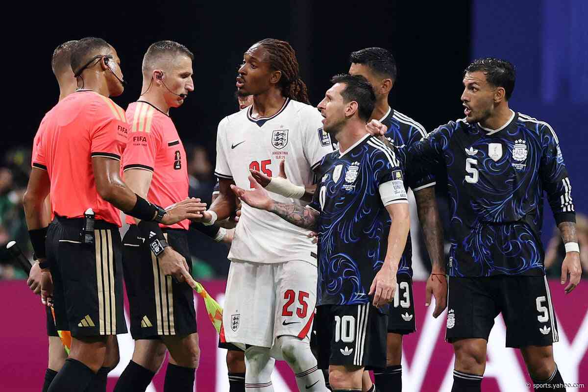 Anthony Barry outlines England’s half-time plan to overcome Argentina