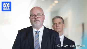 Live: Minister accuses Coalition of being 'juvenile' for AI office criticism