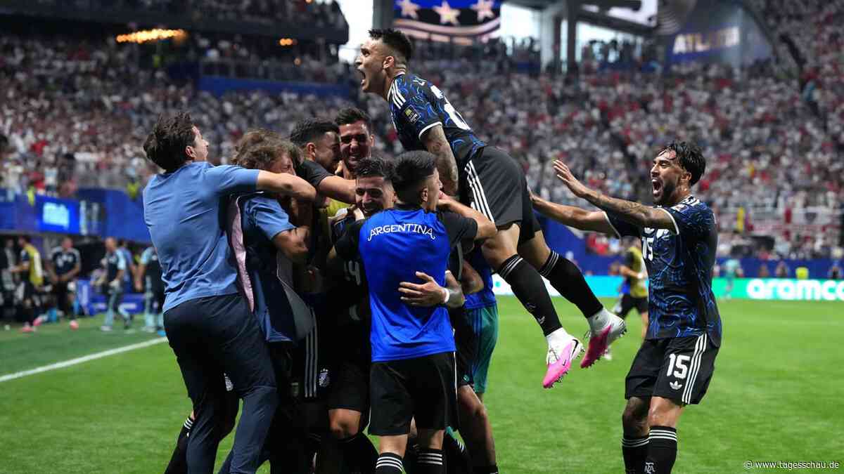 Fußball-Weltmeisterschaft: Argentinien zieht mit 2:1 gegen England ins Finale
