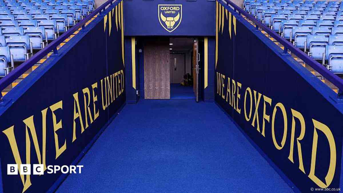 Oxford chairman apologises over transfer embargo
