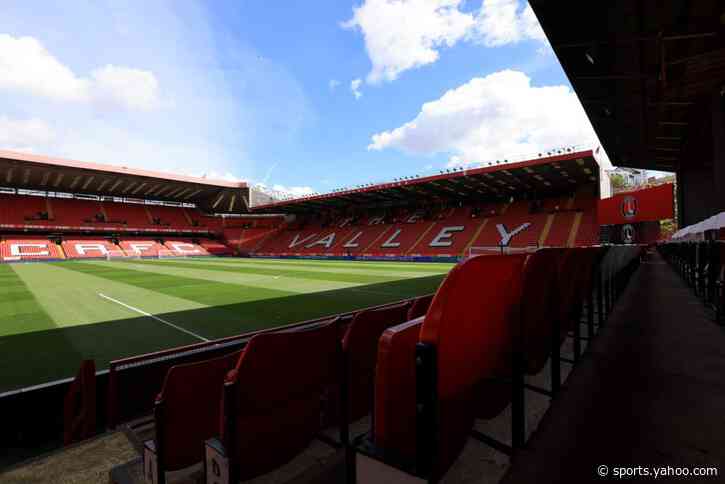 Charlton Athletic trio sign new deals