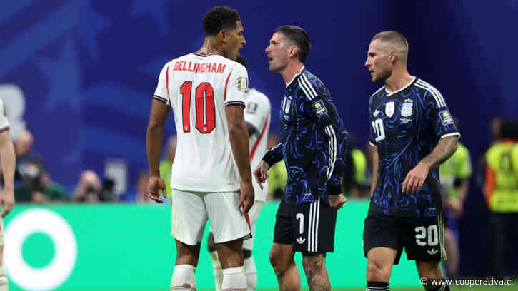 Bellingham le dio un "cachamal" a Barco tras eliminación de Inglaterra ante Argentina