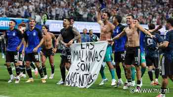 Spelers Argentinië overtreden FIFA-regels met spandoek over Falklandeilanden