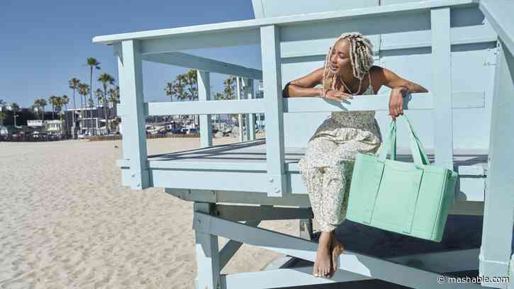 Owalas sale is live — buy a Sun-Day Tote and get an Owala water bottle for free