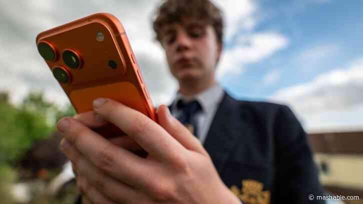 UK plans social media curfew for teens aged 16 and 17