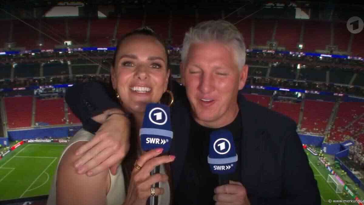 Schweinsteiger umarmt ARD-Moderatorin Sedlaczek nach letztem WM-Einsatz