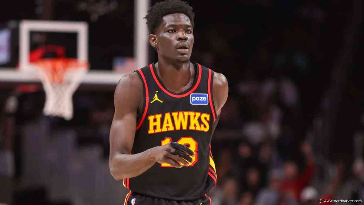 Hawks F Mouhamed Gueye breaks foot during workout