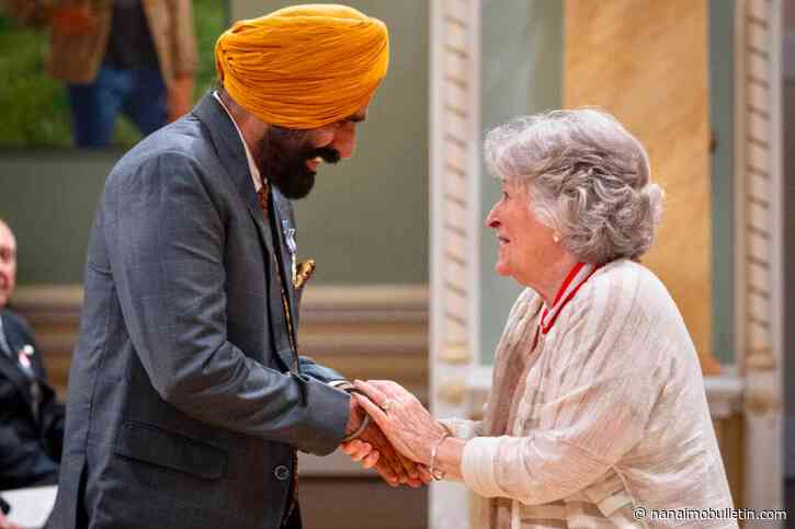 Gurdeep Pandher returns to Victoria with a message beyond bhangra