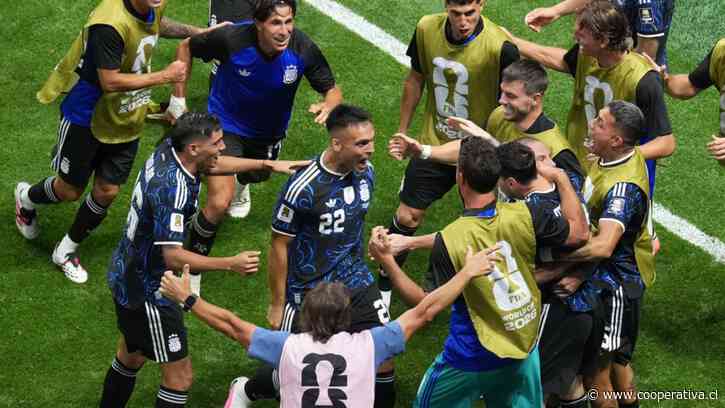 Al ritmo de "La cuarta estrella": Argentina tuvo desatado festejo en el camarín tras pasar a la final