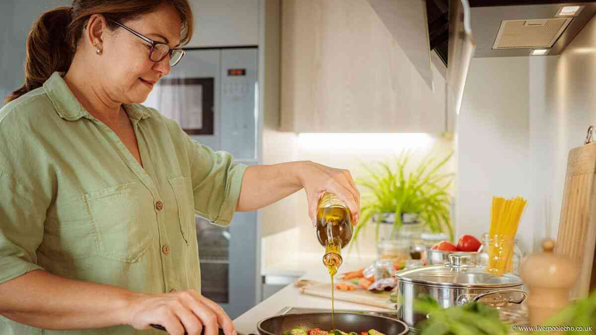 Extra virgin olive oil vs regular olive oil: what you need to know