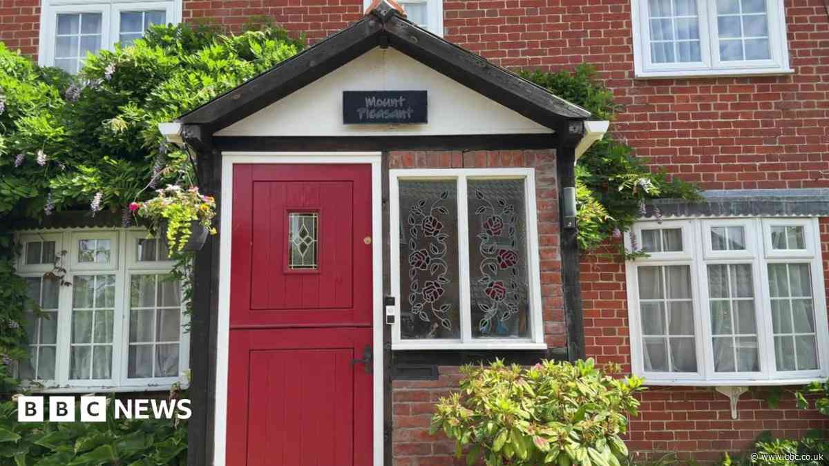 How to reconnect with your old childhood home