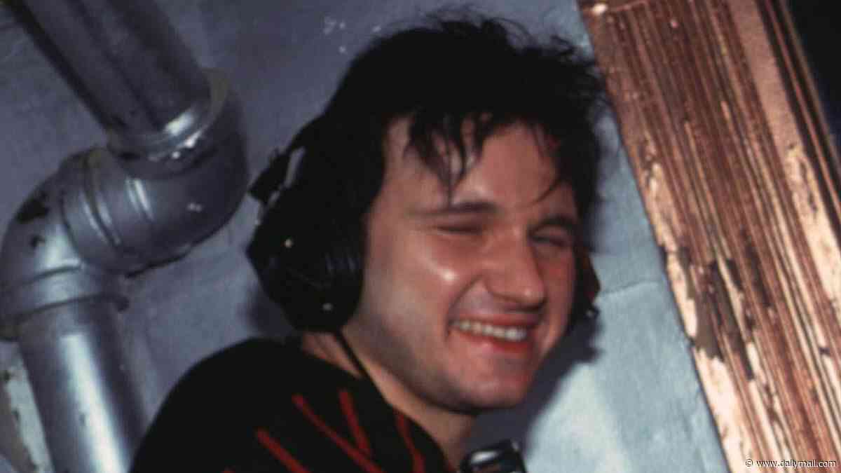 Former MTV star and 120 Minutes host Dave Kendall dead at 68