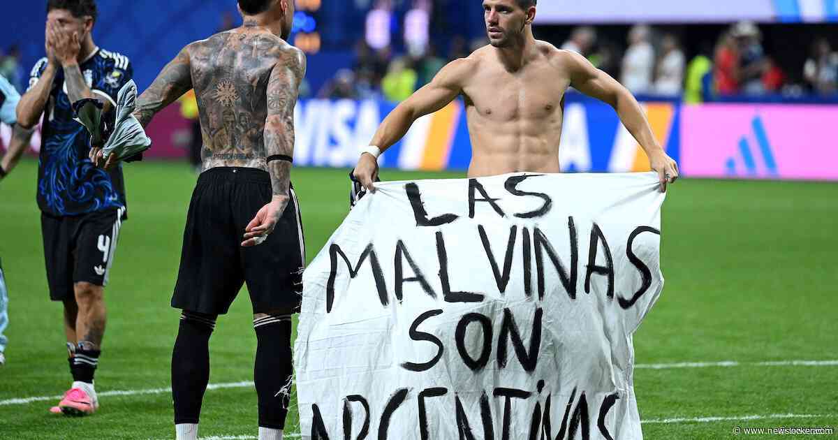 Jude Bellingham deelt tik uit en Argentijnen tonen verboden spandoek: ook dit gebeurde op het WK