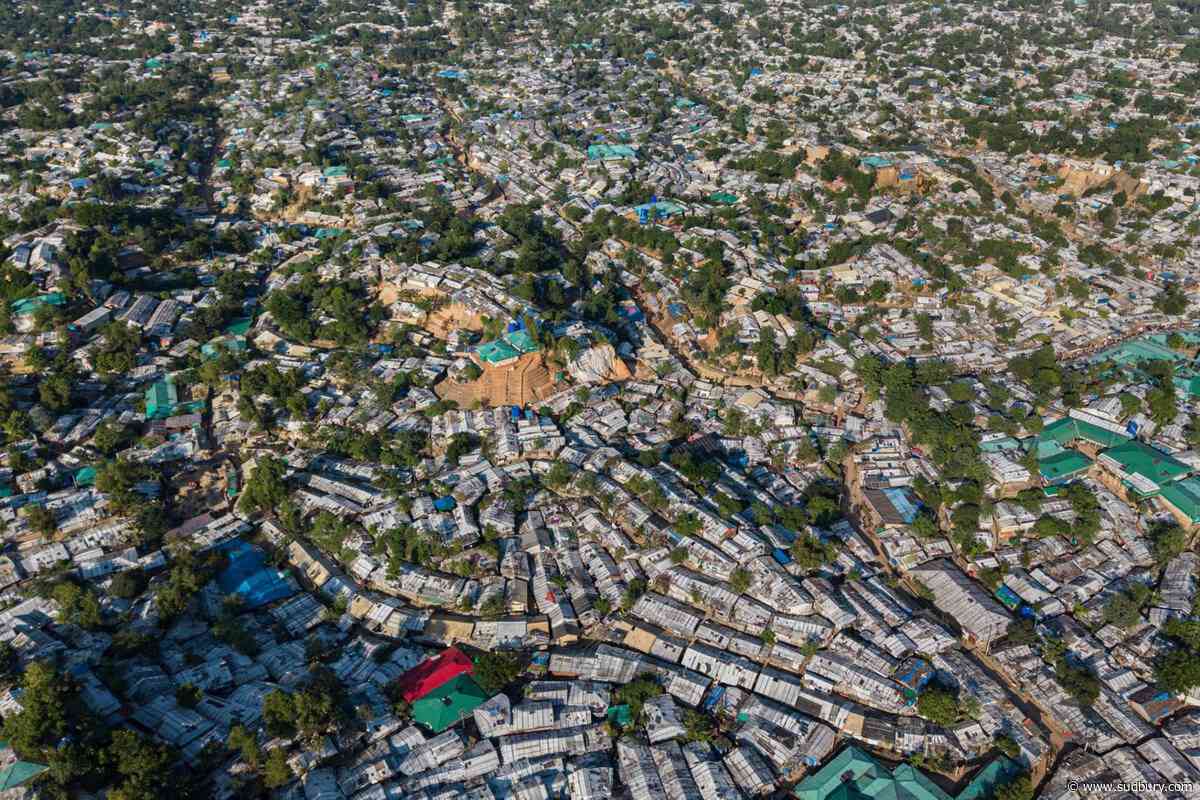 More than 500 feared dead as officials investigate reports of boats capsizing with Rohingya refugees