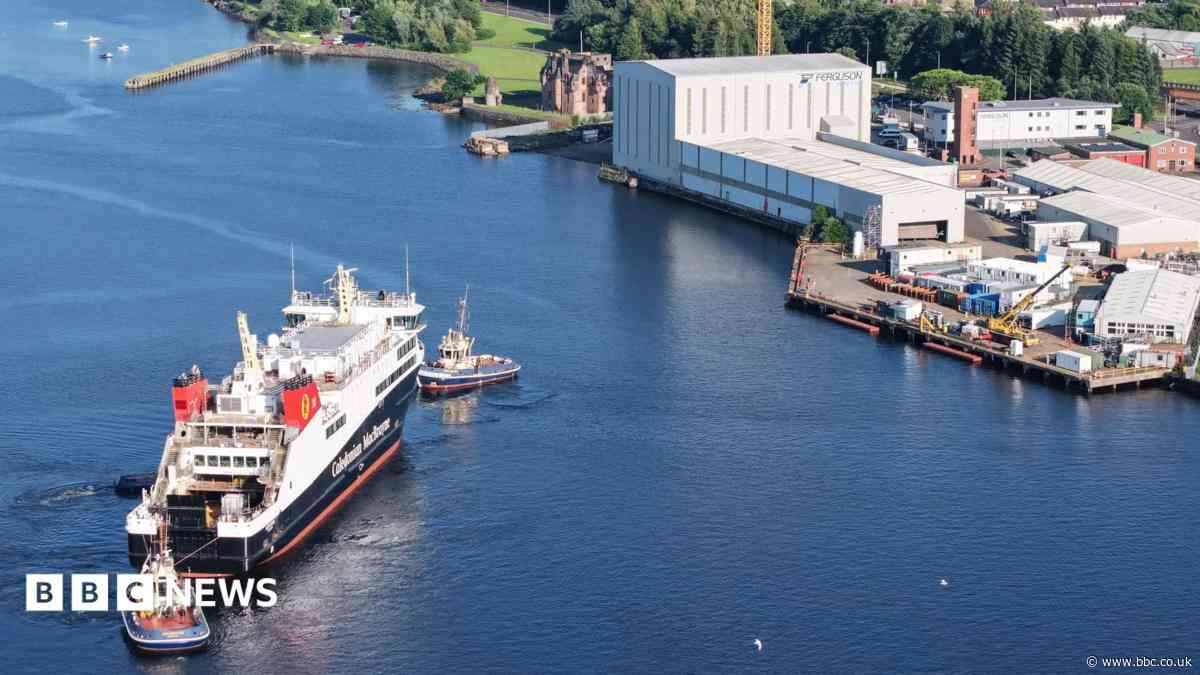 Union pushes ministers to deliver promise of work for state-owned shipyard