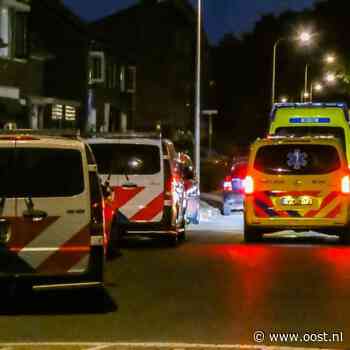 Gewonde naar ziekenhuis na steekincident in Almelo