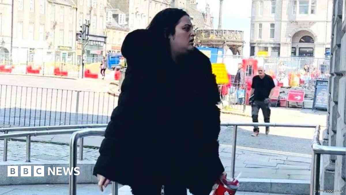 Baby may have been dead before hairdryer burns, expert tells trial