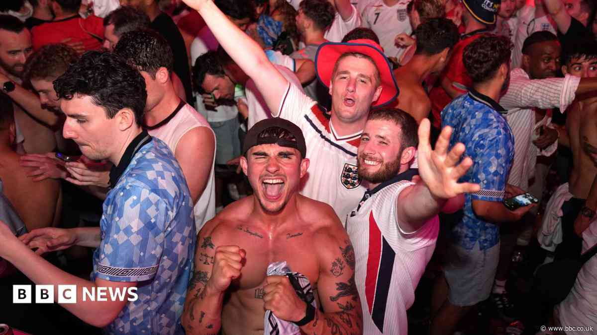 Alternative venues to watch World Cup:  bowling lanes, cafes and a beach