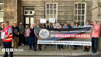 Decision to allow 800 homes 'gut-wrenching' for community