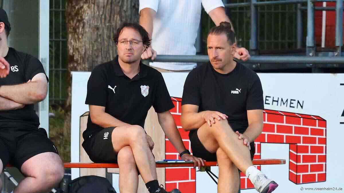 Bayernliga-Auftakt in Erlbach – prominente Gäste wie Manni Schwabl zu Besuch