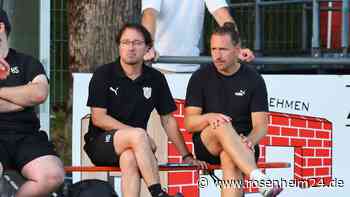 Bayernliga-Auftakt in Erlbach – prominente Gäste wie Manni Schwabl zu Besuch